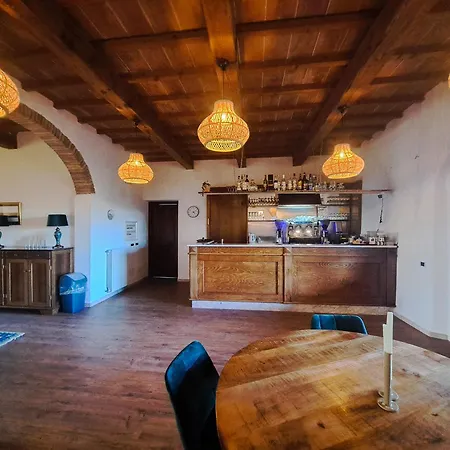 Le Valli Tuscany Apartment *