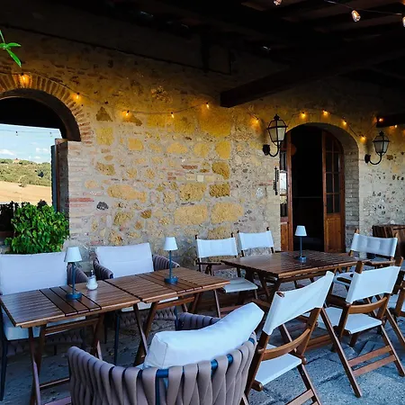 Le Valli Tuscany アパート ポマランチェ