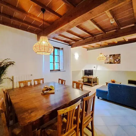Le Valli Tuscany Apartment